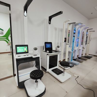 MAX 700*1200*2400mm Telemedicina a schermo tattile Chiosco per valutazioni personalizzate della salute