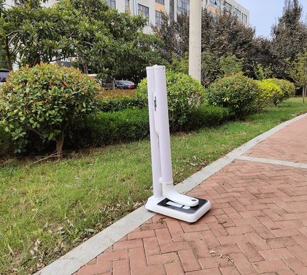 Analisi della composizione corporea e misurazione della temperatura con una bilancia digitale