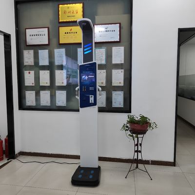 Funzione altezza Chiosco di controllo sanitario intelligente a monete con stampante G.W 43kg