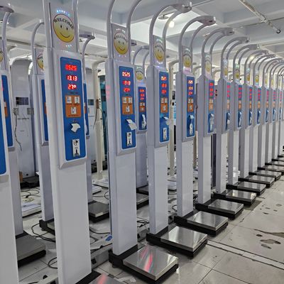 Scala di altezza e peso portatile medica multifunzionale con materiale in acciaio da 38 kg
