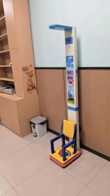 Misurazione accurata dell'altezza e del peso con scala di farmacia a tensione di lavoro AC100-240V