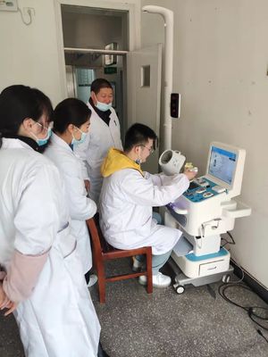 Corpo di auto-servizio bianco che controlla il chiosco attrezzature di telemedicina per l'accettazione OEM