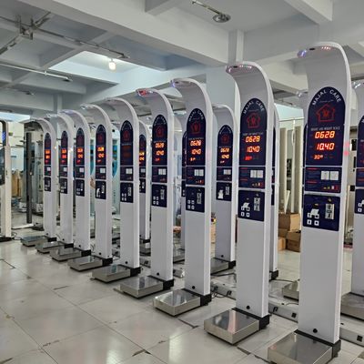 Macchina per l'indice di massa corporea (BMI) con altezza e peso a monete per il software di supporto personalizzato