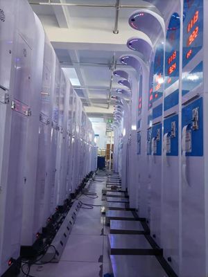 Scala di farmacia con moneta precisa per misure di altezza e peso Lingua tailandese