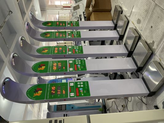 Display a LED a colori personalizzato Moneta azionata Peso corporeo Altezza scala per farmacia