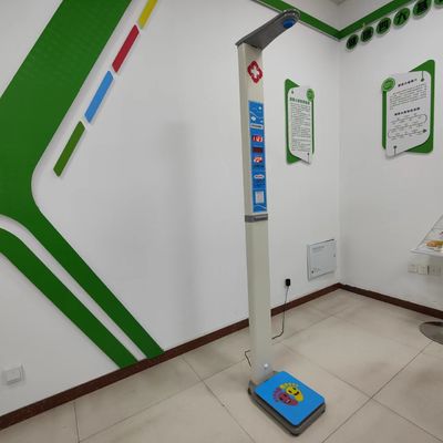 Scala del corpo umano pieghevole con trasmissione vocale automatica e funzione di misura dell'IMC