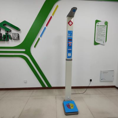 Intelligent Scale Machine per misurare con precisione altezza e peso del corpo umano