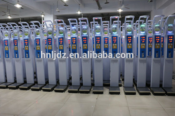 Coin Body BMI Analyzer Vending Scale HW-600 Altura 60-200cm per l'indice di massa corporea