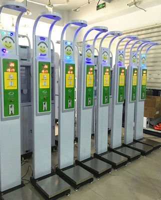 Distanza di altezza 60-200 cm Macchina elettronica per la misurazione precisa del peso e dell'altezza